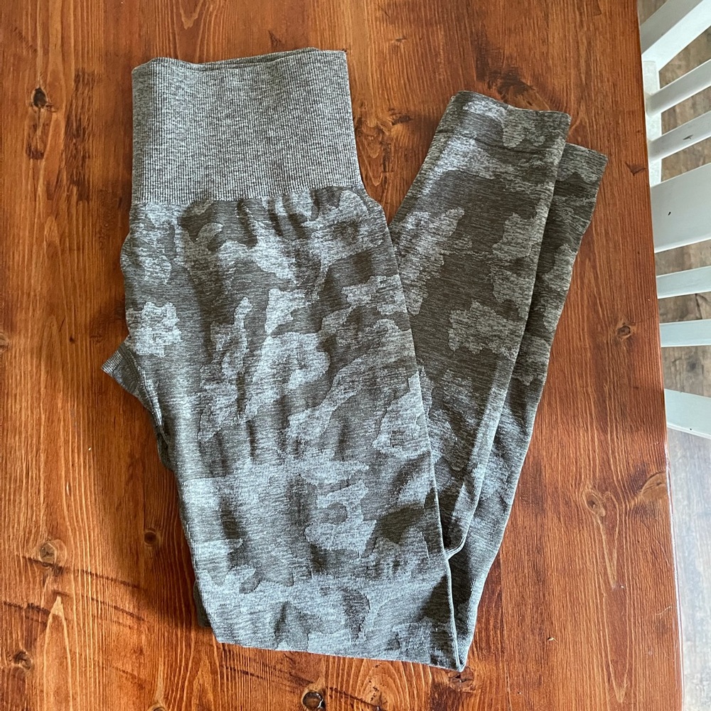 Camo nvgtn leggings